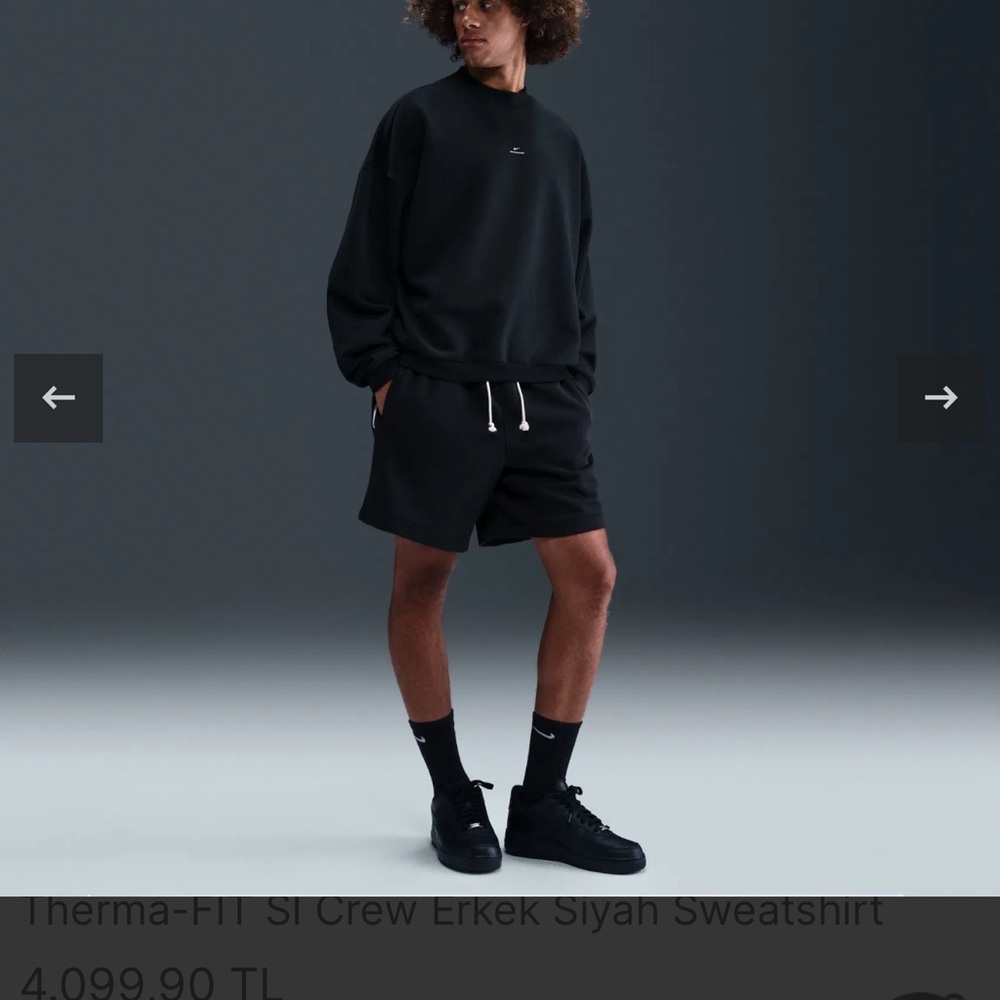 Nike Black Therma-FIT Sweatshirt